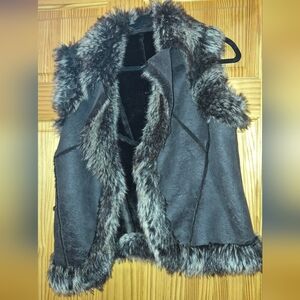 Women's Faux Fur Trim Vest